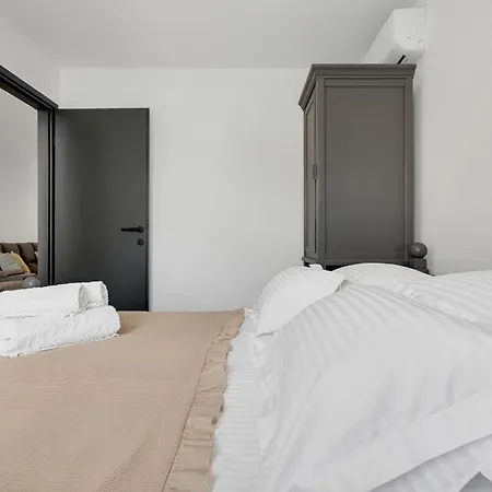 Sanja Center Daire Makarska