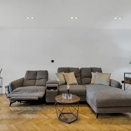 Sanja Center Apartament *