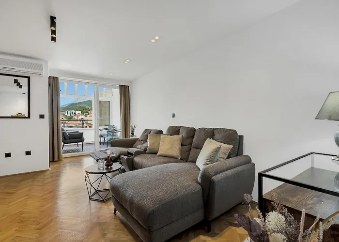 Sanja Center Apartment Makarska